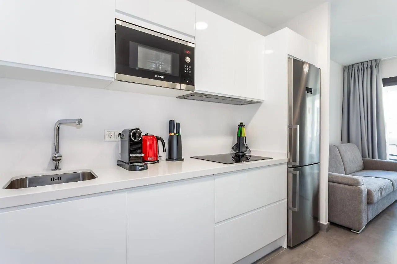 By Riva - Cozy, Contemporary Studio In Puerto Banus Gardens Marbella Espanha